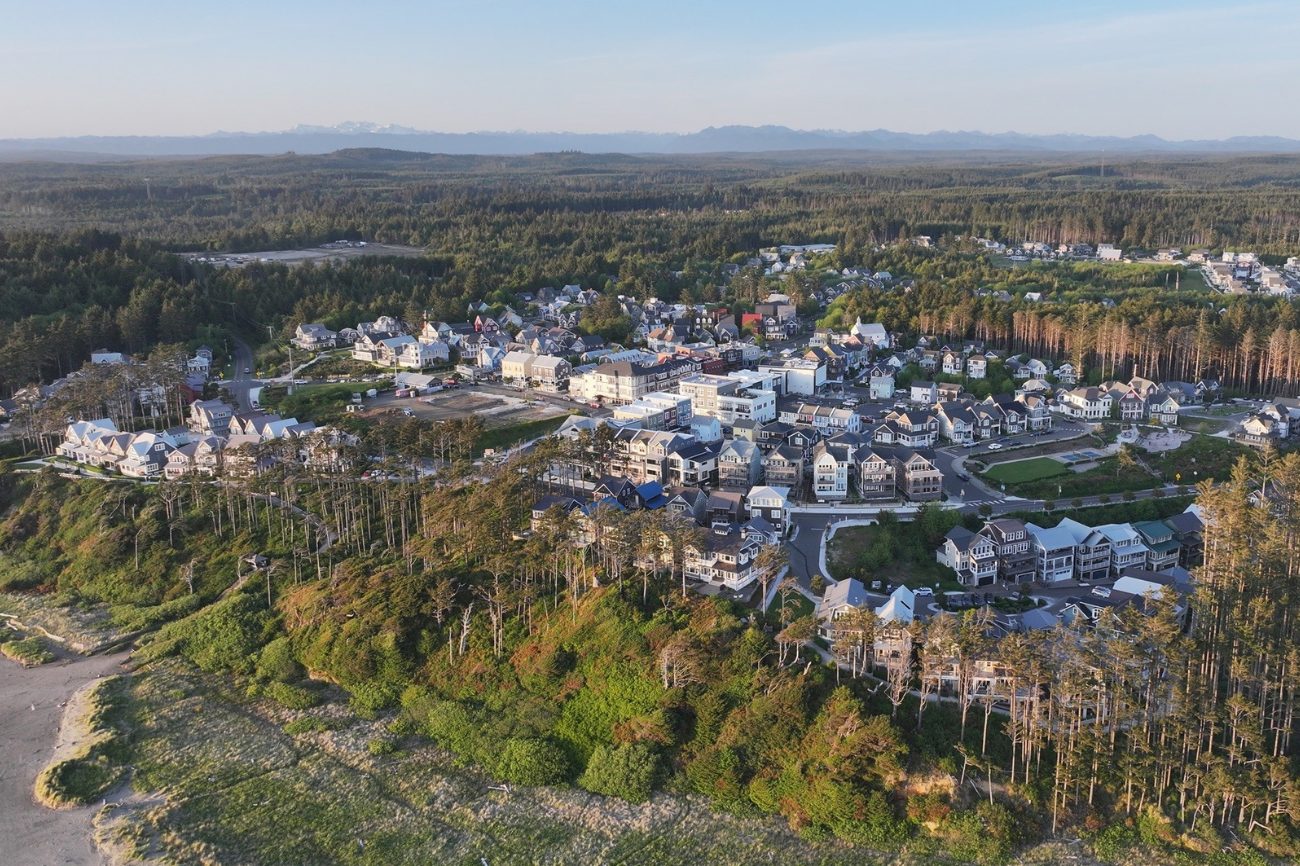 seabrook-drone-mountains