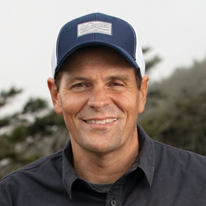 casey-roloff-headshot